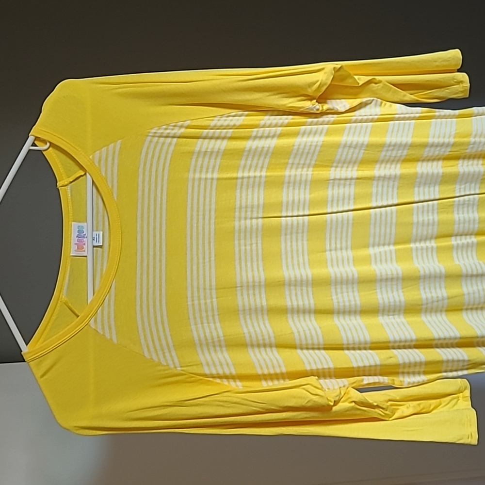 LuLaRoe 2XL lightweight yellow Randy baseball tee